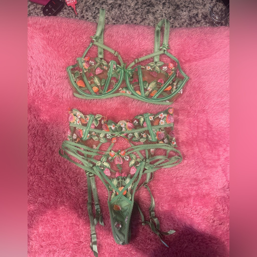 Honey Birdette Set (bra, garter, panty)